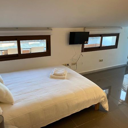 Apartamentos Fuente Arriba Poyales Del Hoyo Luaran gambar