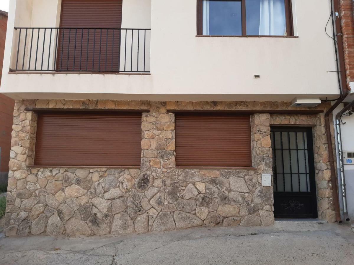 Apartamentos Fuente Arriba Poyales Del Hoyo Luaran gambar